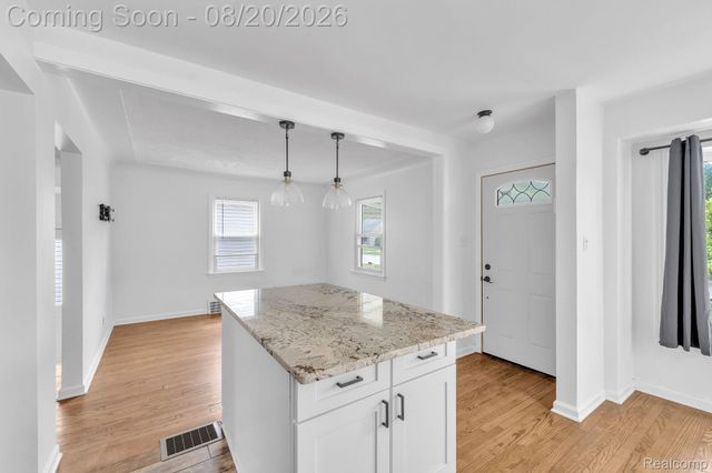 24840 New York Street, Dearborn, MI 48124