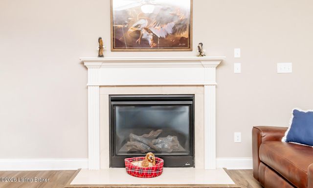 2308 Somersly Pl, Louisville, KY 40245