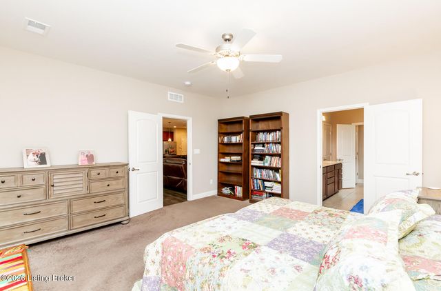 2308 Somersly Pl, Louisville, KY 40245