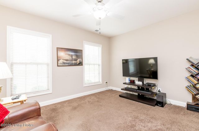 2308 Somersly Pl, Louisville, KY 40245