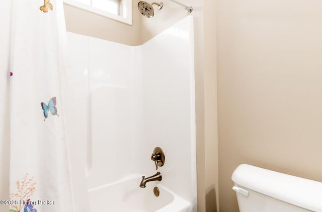 2308 Somersly Pl, Louisville, KY 40245