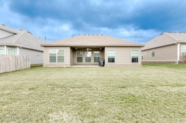 2308 Somersly Pl, Louisville, KY 40245