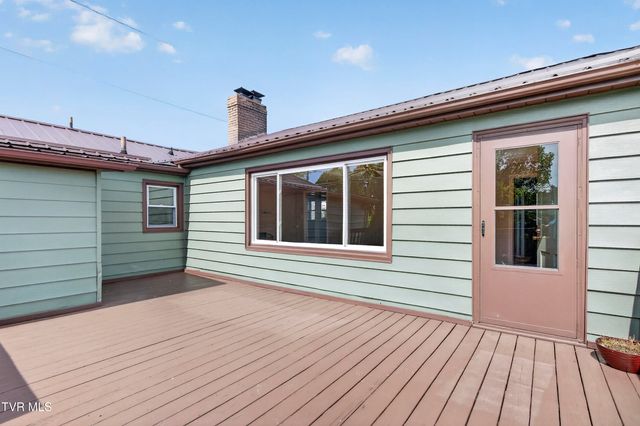 305 South Cherokee Road, Bristol, VA 24201