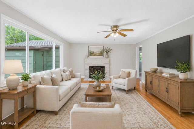 305 South Cherokee Road, Bristol, VA 24201