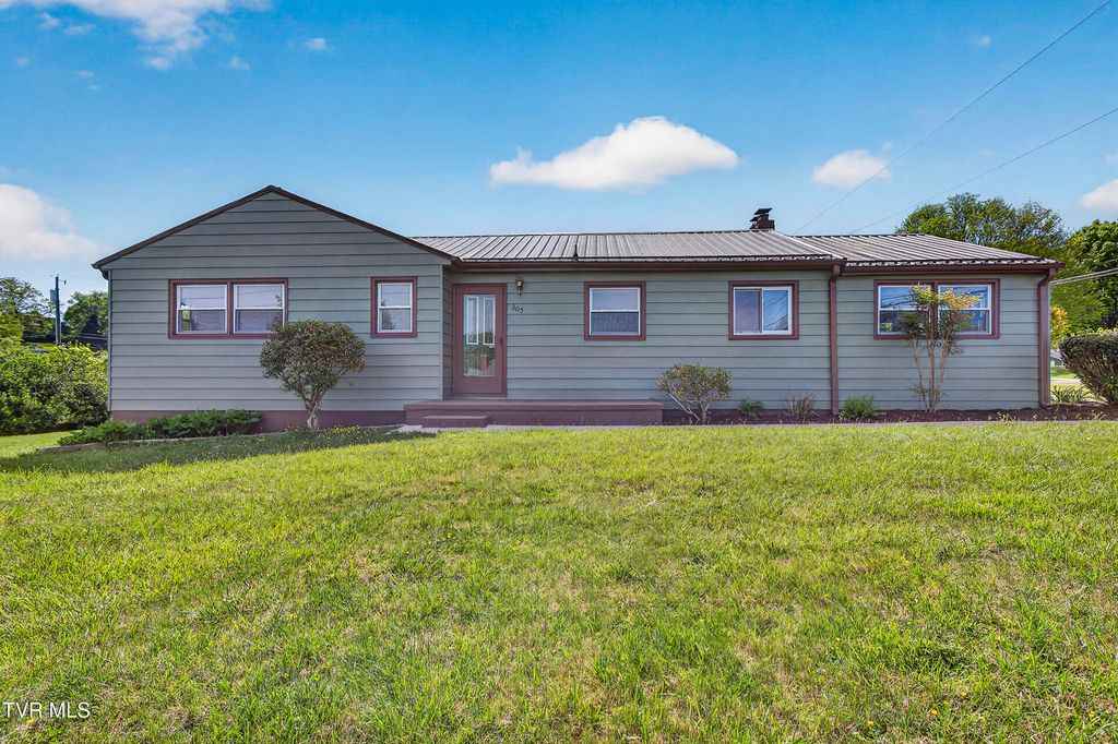 305 South Cherokee Road, Bristol, VA 24201