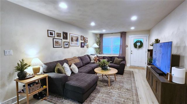 1141 Woodcock LN, Virginia Beach, VA 23454