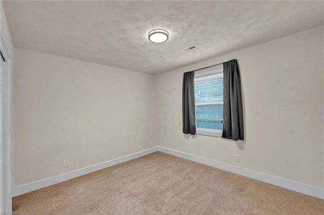 1141 Woodcock LN, Virginia Beach, VA 23454