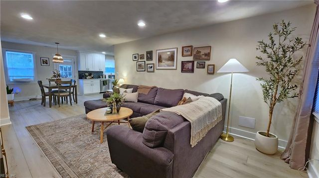 1141 Woodcock LN, Virginia Beach, VA 23454