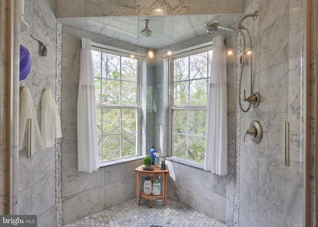 5111 LANDS END CT, Dumfries, VA 22025