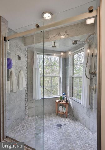 5111 LANDS END CT, Dumfries, VA 22025