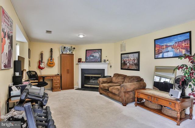 5111 LANDS END CT, Dumfries, VA 22025