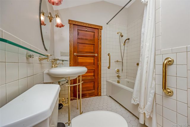 2348 Pershing Boulevard, Baldwin, NY 11510