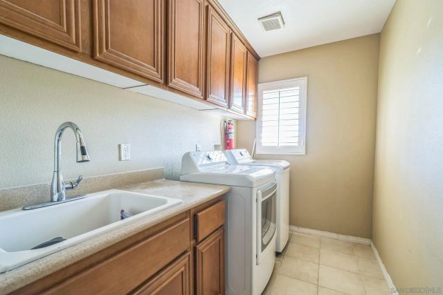 3152 Beven Dr, Escondido, CA 92027