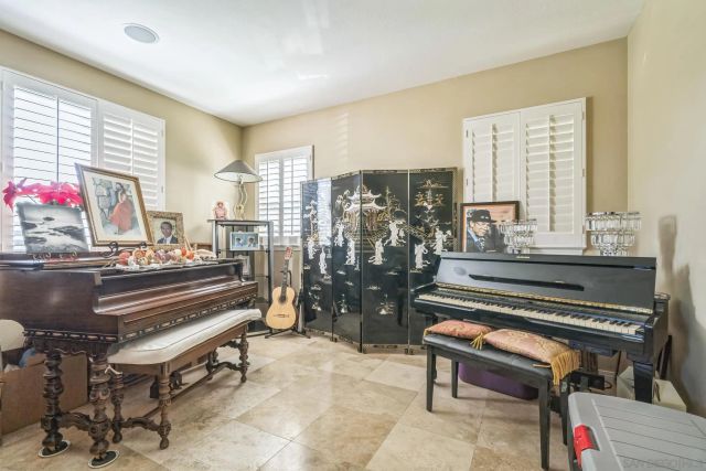 3152 Beven Dr, Escondido, CA 92027