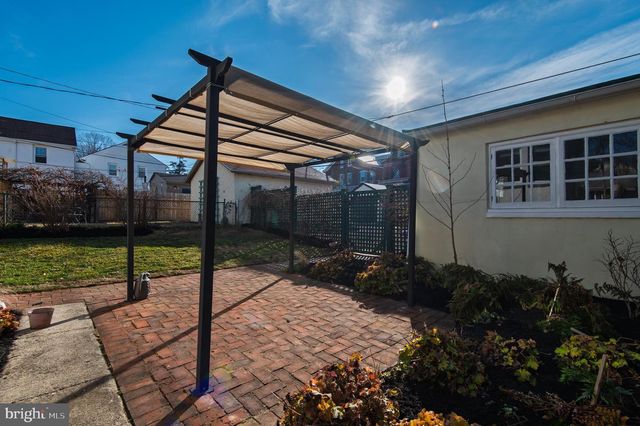 416 W BARNARD ST, West Chester, PA 19382