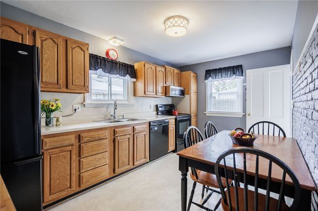 189 Cinnabar Road, Irondequoit, NY 14617