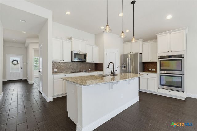 827 Old World Drive, Harker Heights, TX 76548