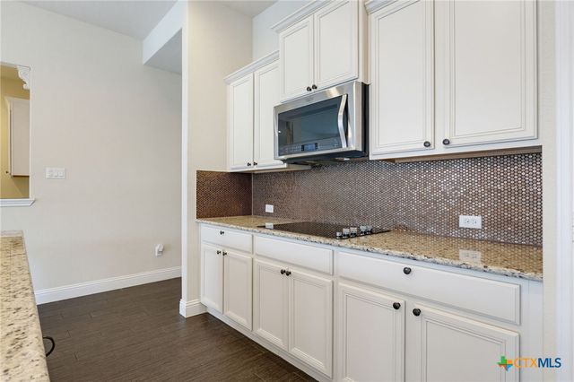 827 Old World Drive, Harker Heights, TX 76548