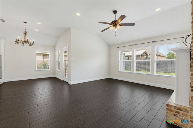 827 Old World Drive, Harker Heights, TX 76548