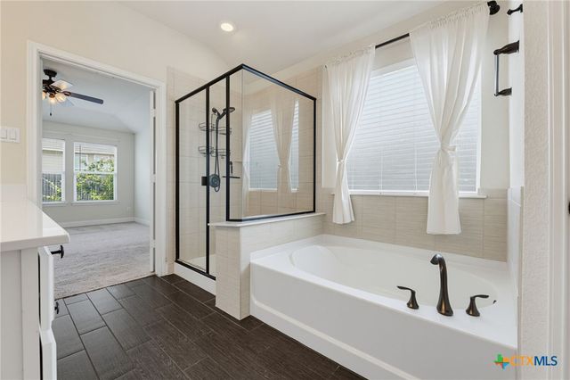 827 Old World Drive, Harker Heights, TX 76548