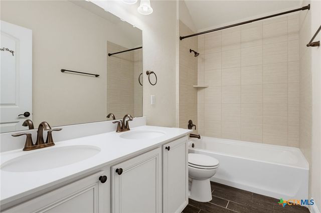 827 Old World Drive, Harker Heights, TX 76548