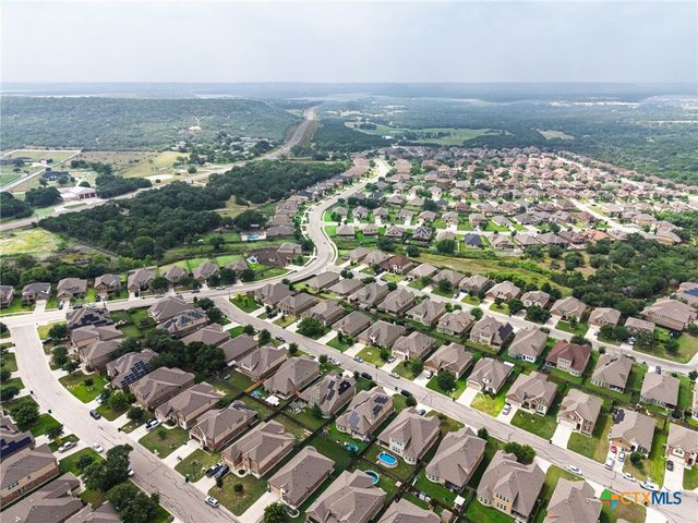 827 Old World Drive, Harker Heights, TX 76548