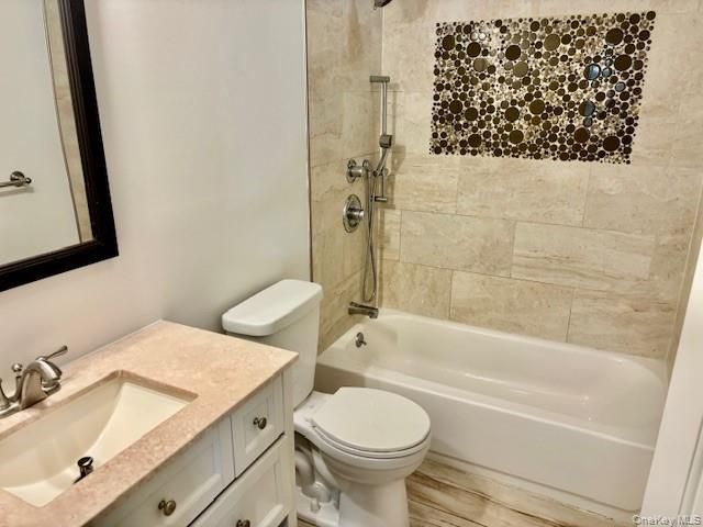 285 Broadway Greenlawn, Huntington, NY 11743