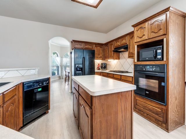 8001 Glenside Drive, Rowlett, TX 75089