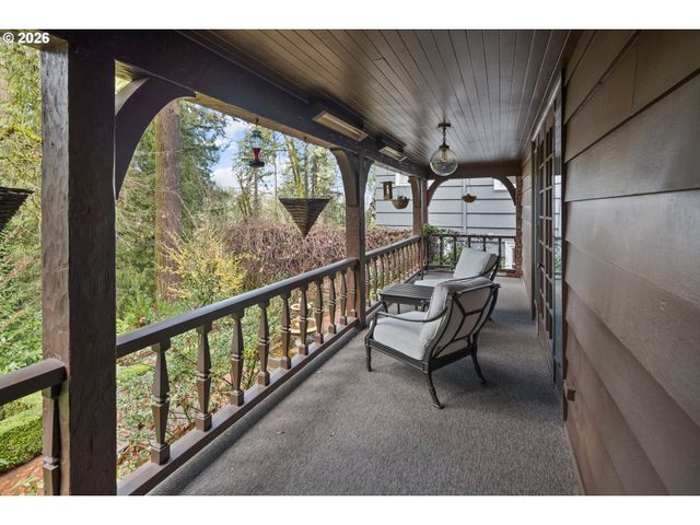 2897 Sw Rutland Ter, Portland, OR 97205