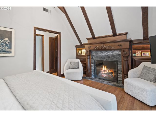 2897 Sw Rutland Ter, Portland, OR 97205