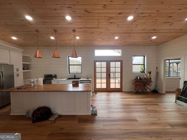 162 Dryman Ridge Road, Scaly Mountain, NC 28775