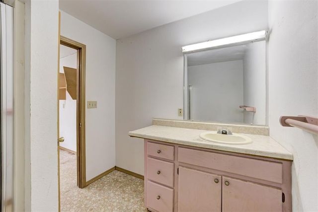 3941 S Dees Drive, Oklahoma City, OK 73150