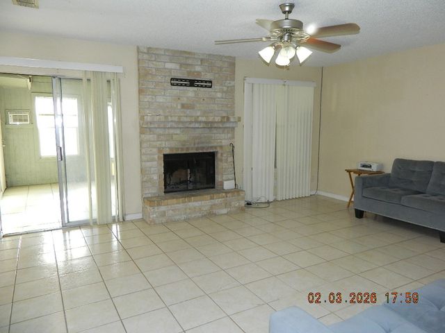 2929 Water Lily Dr, Corpus Christi, TX 78415