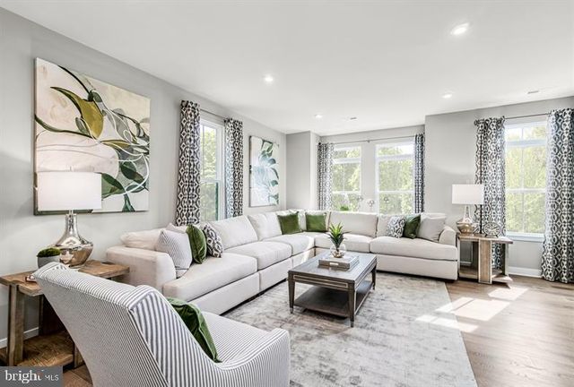 19756 CANOPY LOOP #328D, Montgomery Village, MD 20886