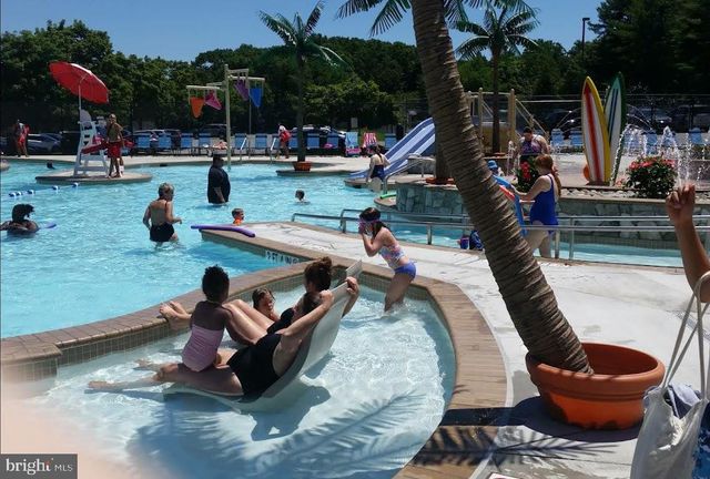 19756 CANOPY LOOP #328D, Montgomery Village, MD 20886