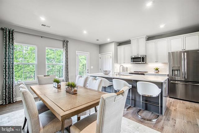 19756 CANOPY LOOP #328D, Montgomery Village, MD 20886