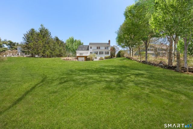 276 Flintlock Road, Fairfield, CT 06890