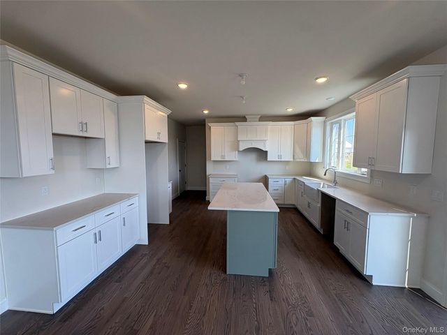 26 Dartmouth, Poughkeepsie, NY 12603