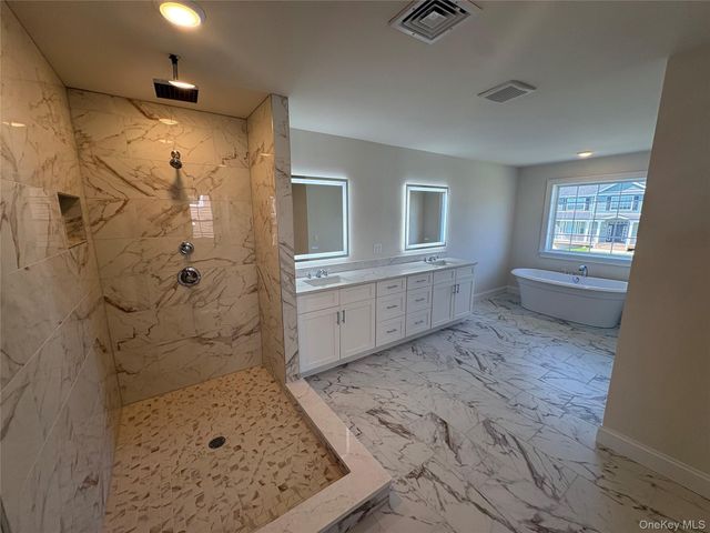 26 Dartmouth, Poughkeepsie, NY 12603