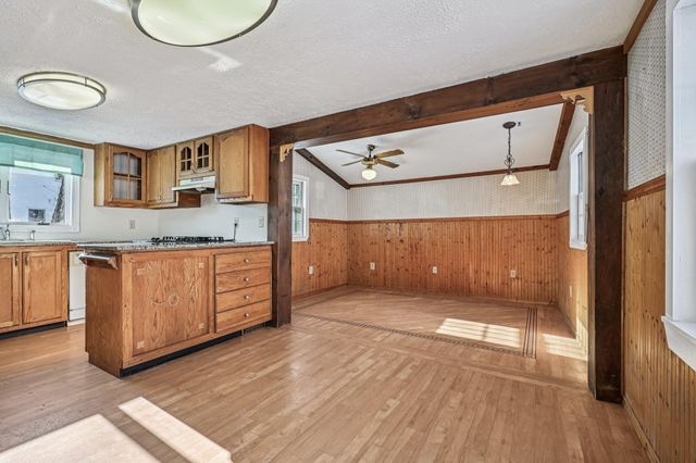 23 Sandown Road, Fremont, NH 03044