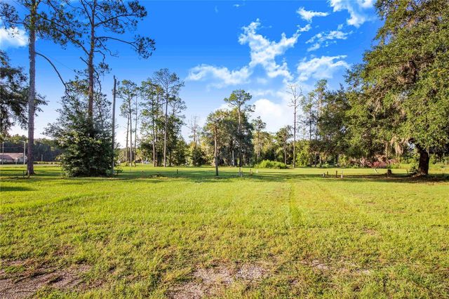 7904 SE US HIGHWAY 301, Hawthorne, FL 32640