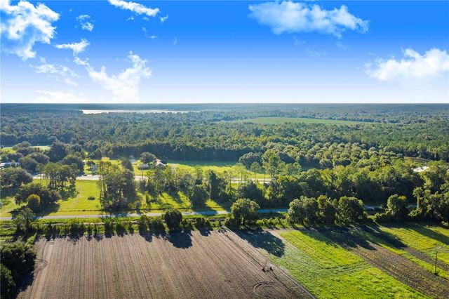 7904 SE US HIGHWAY 301, Hawthorne, FL 32640