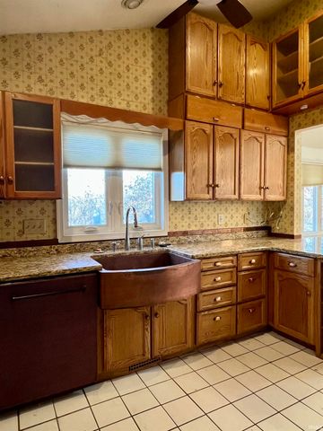 9531 S Harbour Pointe Drive, Bloomington, IN 47401