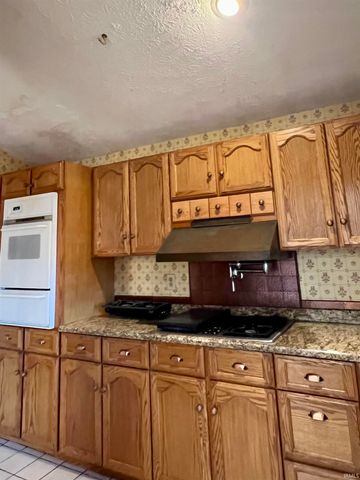 9531 S Harbour Pointe Drive, Bloomington, IN 47401