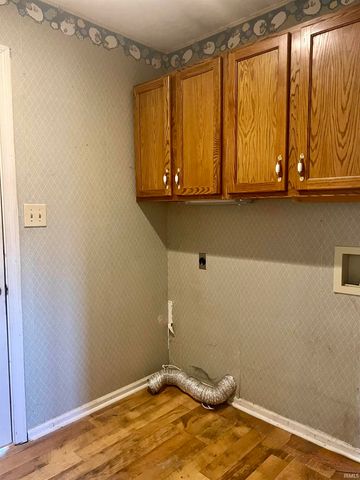 9531 S Harbour Pointe Drive, Bloomington, IN 47401