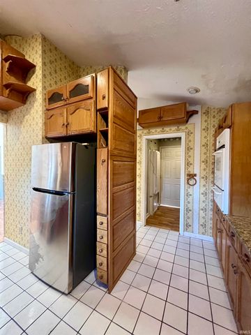 9531 S Harbour Pointe Drive, Bloomington, IN 47401