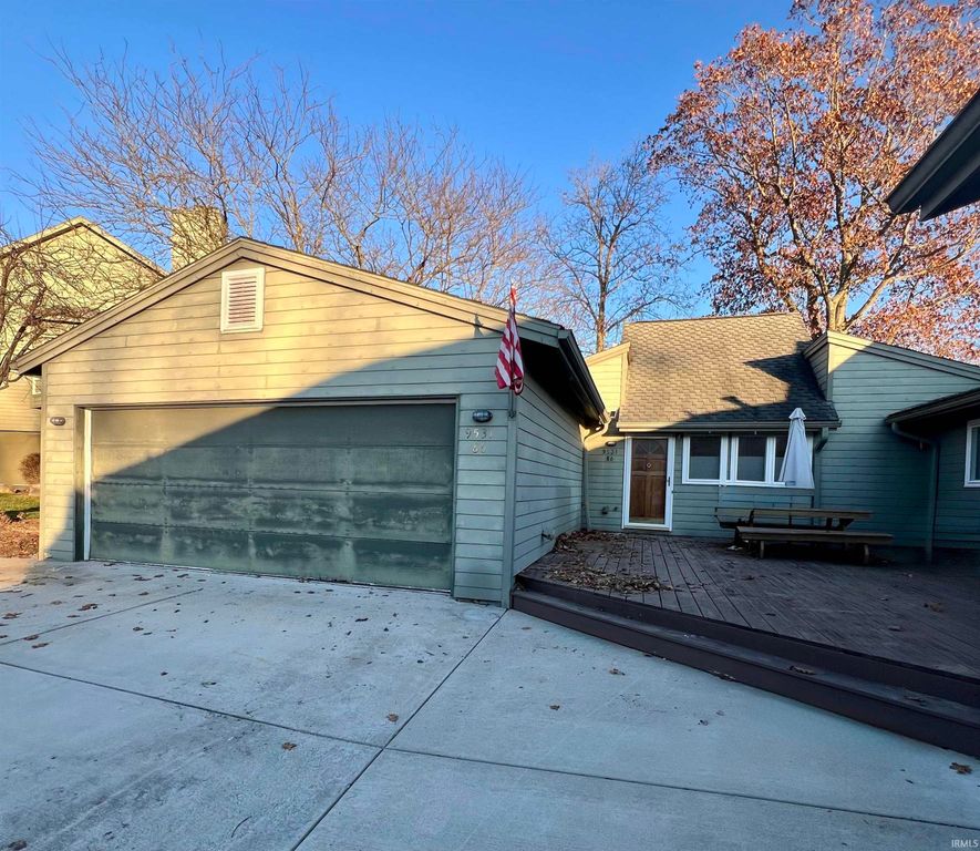 9531 S Harbour Pointe Drive, Bloomington, IN 47401