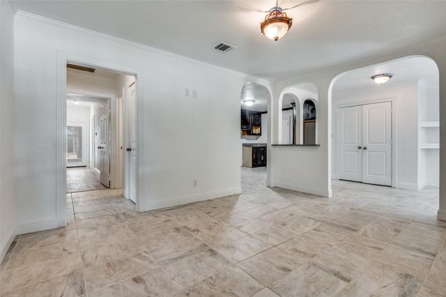 568 W Hammond Street, Lancaster, TX 75146