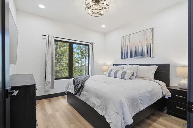 11250 OVERLOOK PASS, Lead, SD 57754