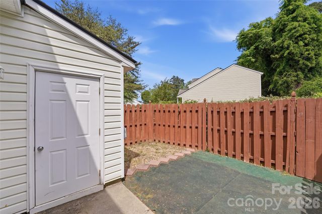 7709 Petrea Lane, Charlotte, NC 28227